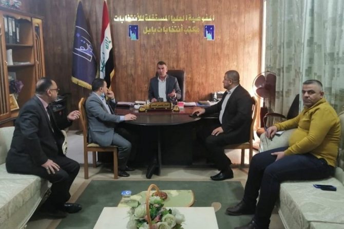 مدير مكتب بابل الانتخابي يسقبل مدير فرع الهجرة والمهجرين في المحافظة