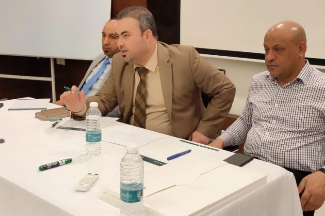 مفوضية الانتخابات تدرب كوادرها على استخدام الاجهزة الالكترونية الخاصة بالانتخابات