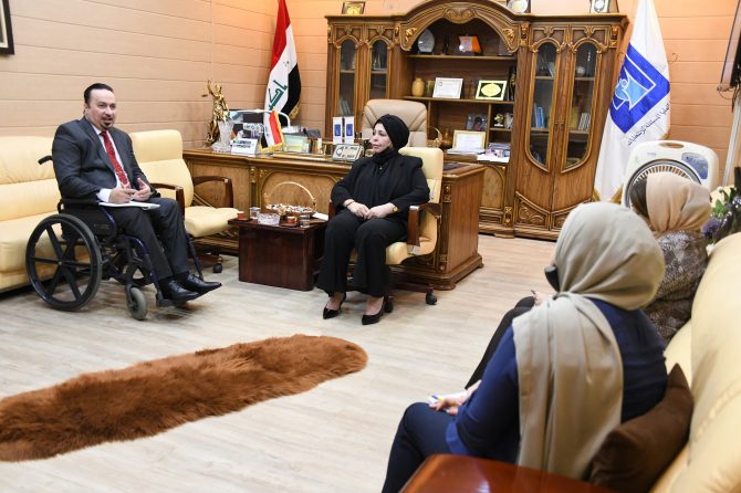 الدكتورة احلام الجابري تستقبل في مقر المفوضية نائب رئيس هيئة ذوي الاعاقة