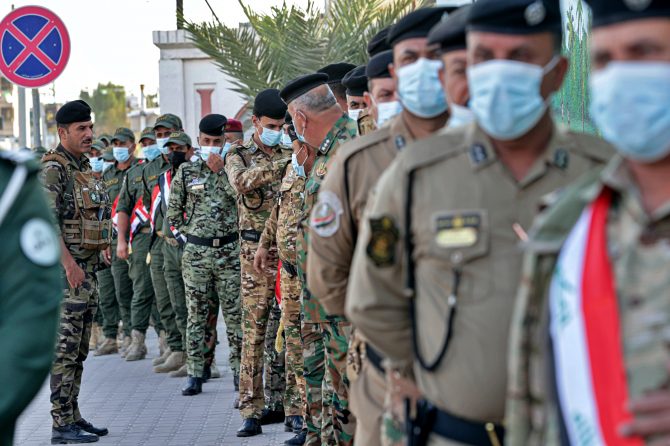 رئيس واعضاء مجلس المفوضية يشرفون ميدانياً على مراكز الاقتراع الخاص