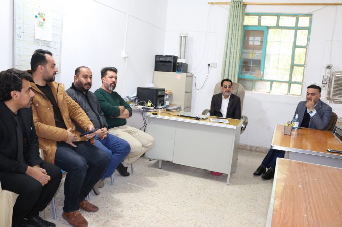 مدير مكتب انتخابات النجف الاشرف يجري جولة تفقدية لعدد من مراكز التسجيل