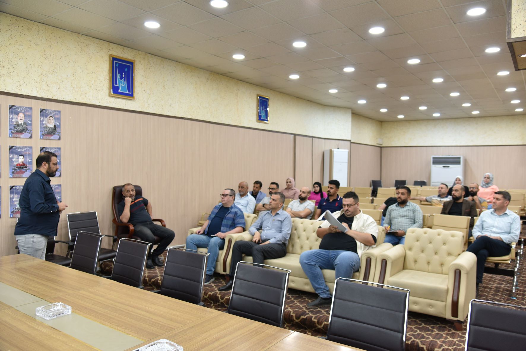 مفوضية الانتخابات دائرة العمليات وبالتعاون مع قسم التدريب والتطوير تقيم ورشة تثقيفية لموظفيها