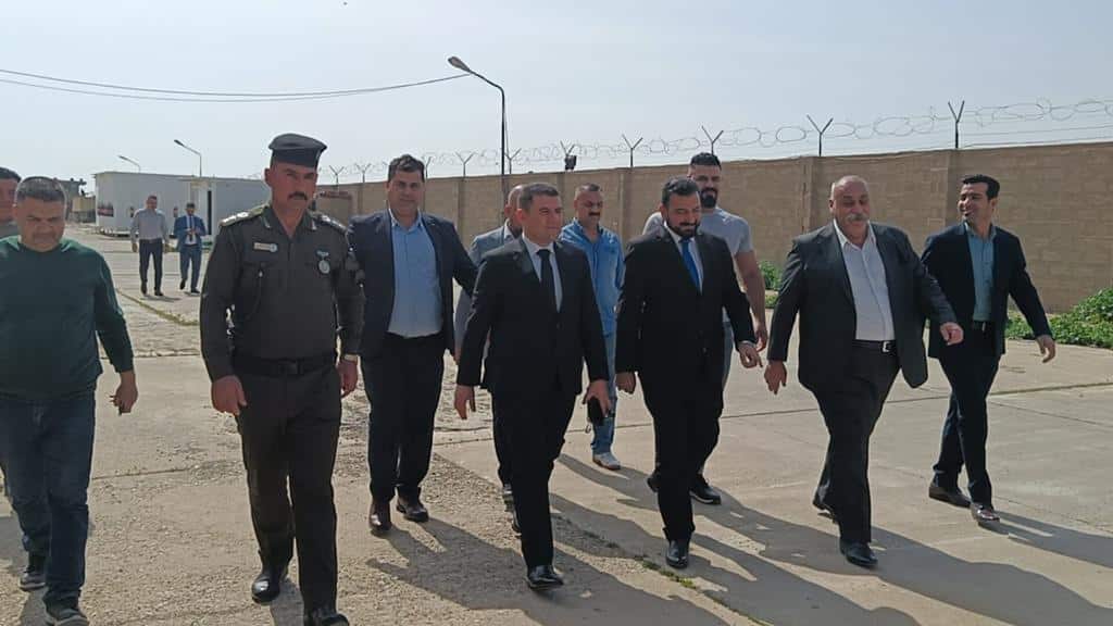 عضو مجلس المفوضين القاضي عامر الحسيني يتفقد مكتب انتخابات كركوك