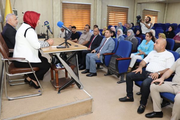  مفوضية الانتخابات تنظم ندوة تثقيفية في جامعة المستنصرية / كلية الصيدلة