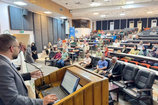 مفوضية الانتخابات تنظم ندوة تثقيفية في جامعة النهرين / كلية الطب